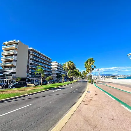 公寓 Beachfront - Panoramic View - Balkony - Ac *