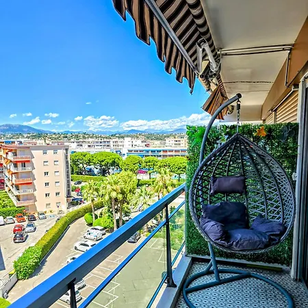 Beachfront - Panoramic View - Balkony - Ac 公寓 滨海卡涅