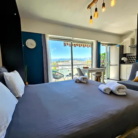 Beachfront - Panoramic View - Balkony - Ac Cagnes-sur-Mer